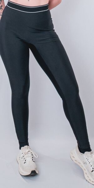Legging sem costura frontal e com elástico