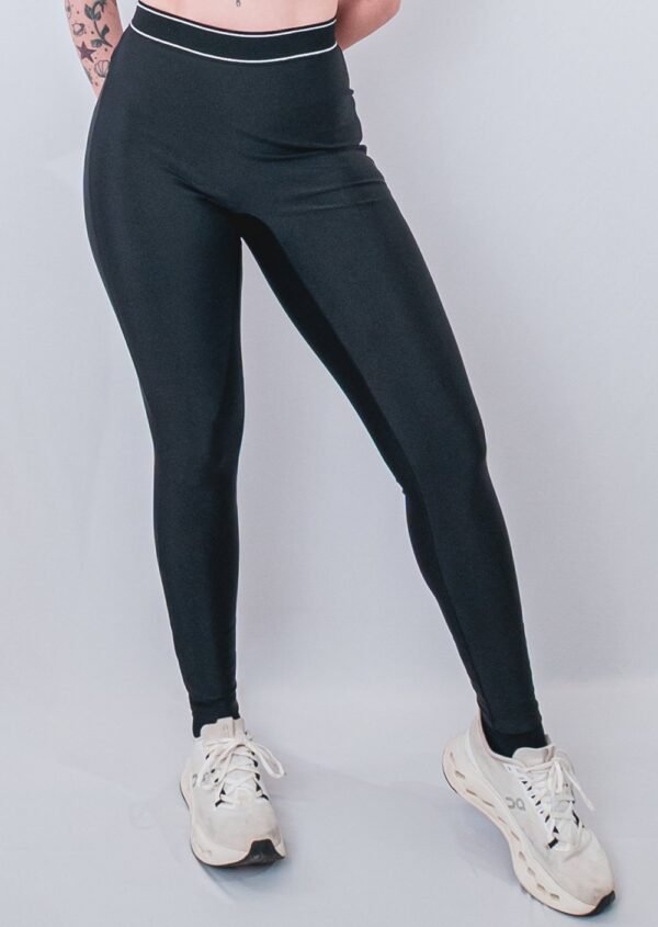 Legging sem costura frontal e com elástico